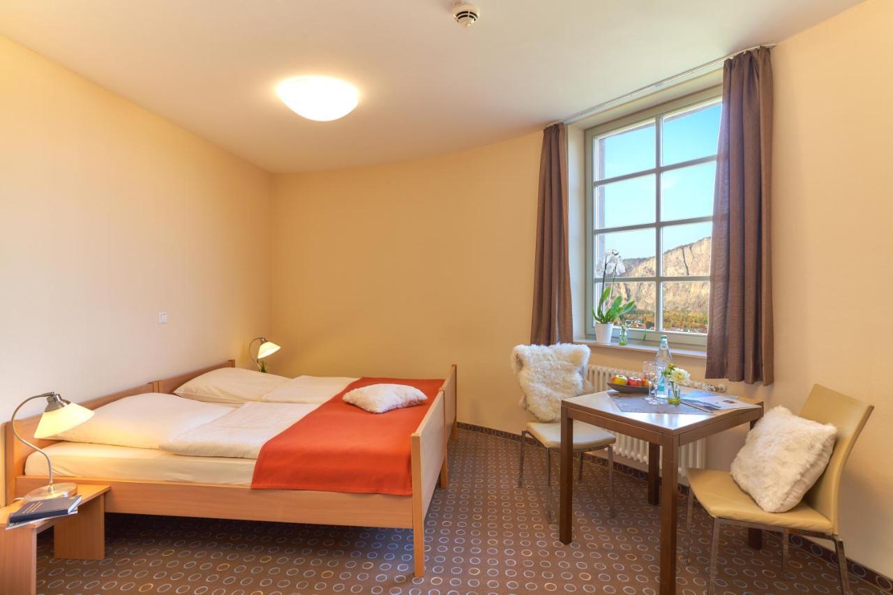 Ev.Familienferien-Und Bildungsstaette Ebernburg Hotel Bad Munster am Stein-Ebernburg Luaran gambar